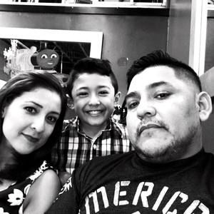 Meet your Posher, Cesar